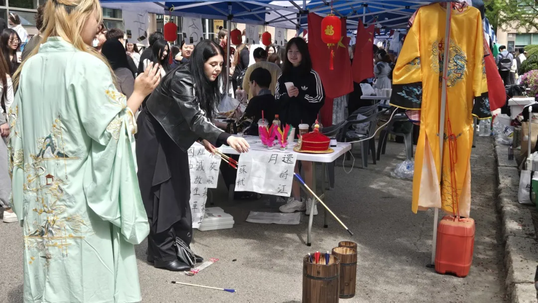 韩国外国语大学孔子学院举办“国际中文日”主题文化体验活动 图片