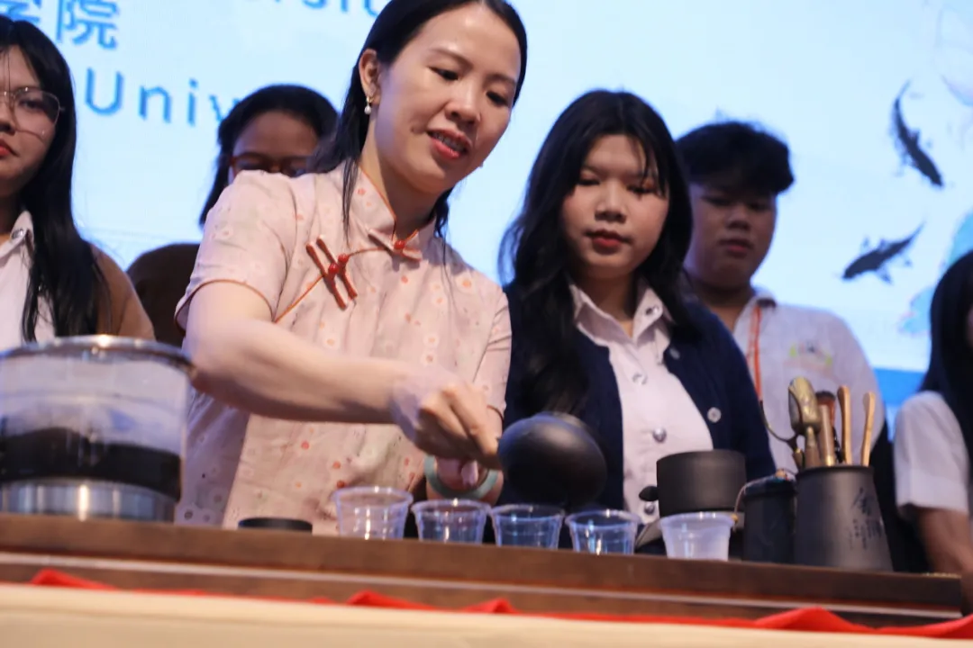 泰国玛哈沙拉坎大学孔子学院举办“以文化为媒,共赴一场春日之约”主题文化体验活动 图片