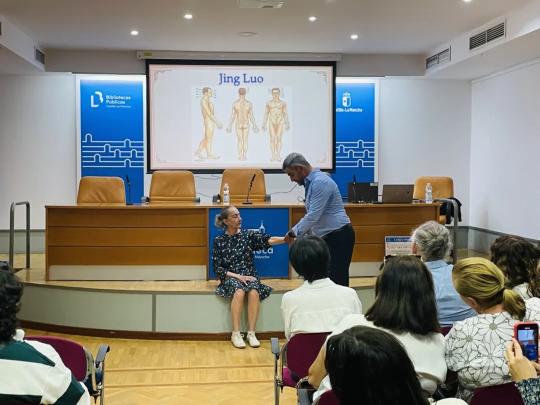 蒙古扎门乌德市第二综合学校孔子课堂举办第七届中文歌曲大赛2 图片