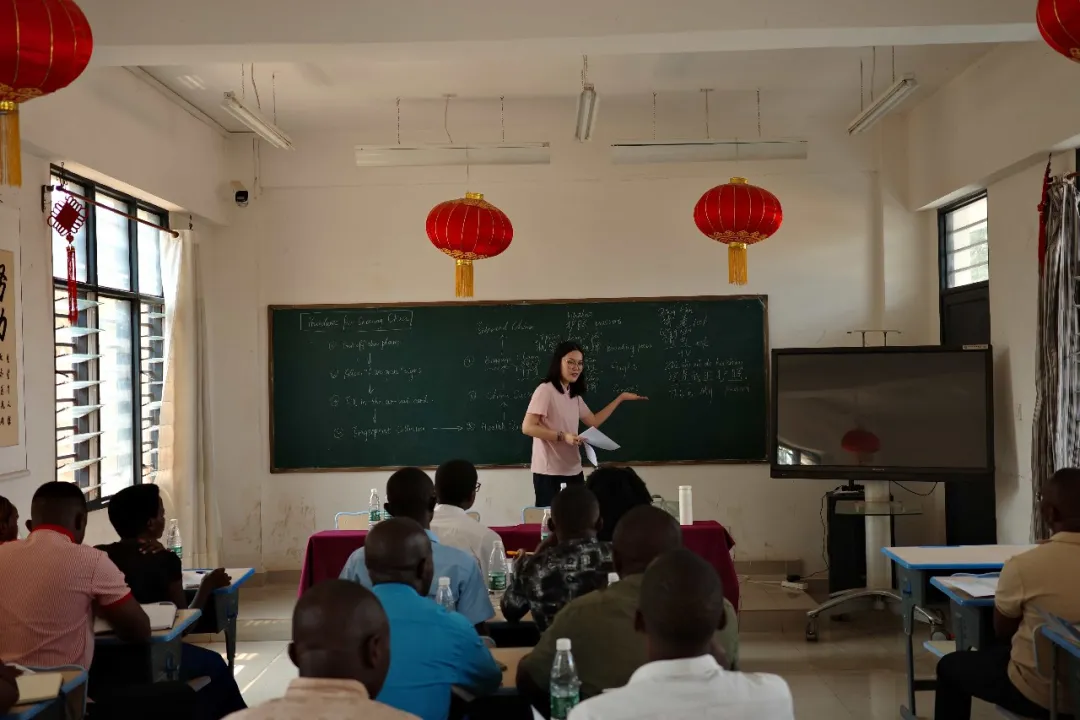 泰国芭堤雅明满学校孔子课堂与朱拉隆功大学孔子学院联合举办“中文营”研学活动1 图片